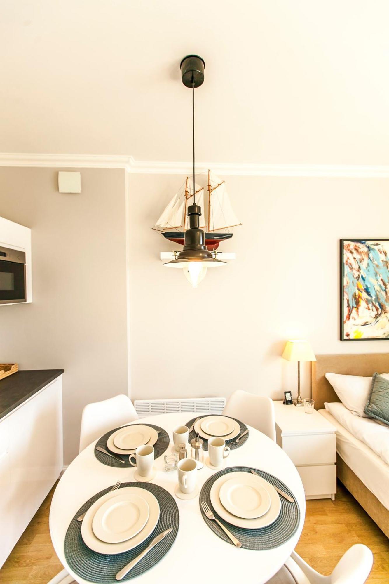 Uroczy Z Parkingiem Apartment *